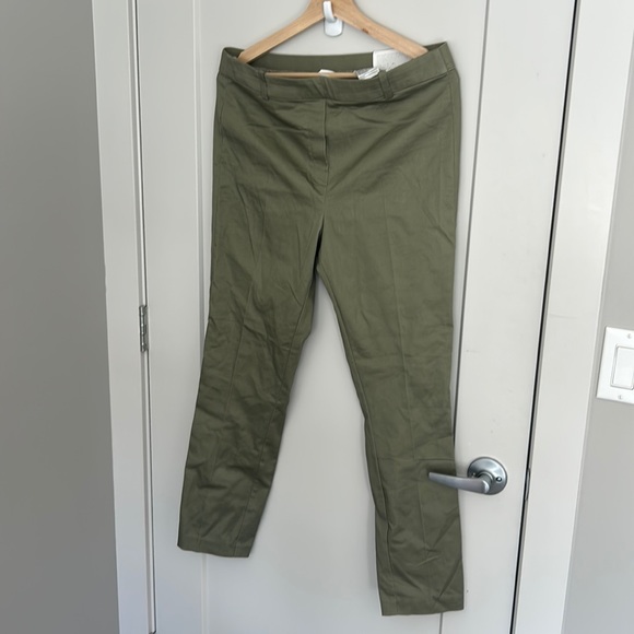 NEW H&M Cropped Green Trouser - Picture 2 of 5